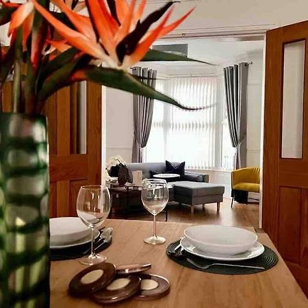 Anfield Home Sleeps 5 Close To Lfc Free Parking 利物浦 外观 照片