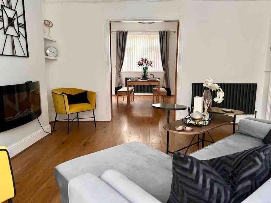 Anfield Home Sleeps 5 Close To Lfc Free Parking 利物浦 外观 照片