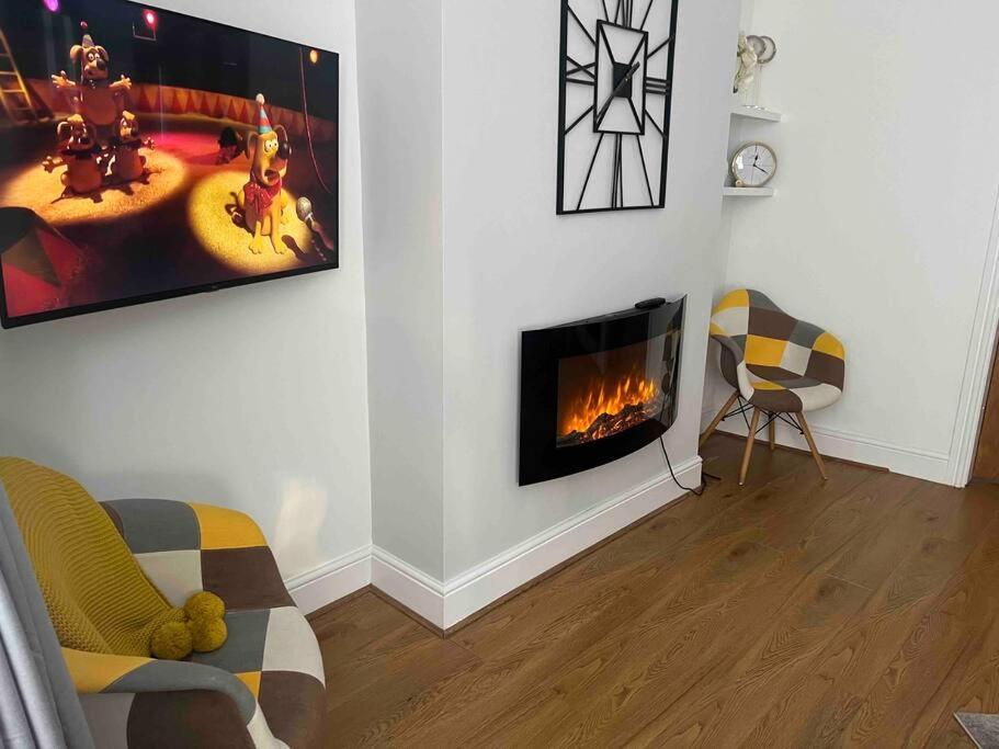 Anfield Home Sleeps 5 Close To Lfc Free Parking 利物浦 外观 照片