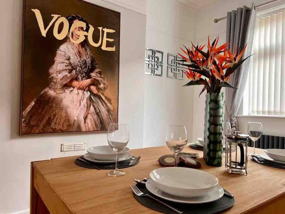 Anfield Home Sleeps 5 Close To Lfc Free Parking 利物浦 外观 照片