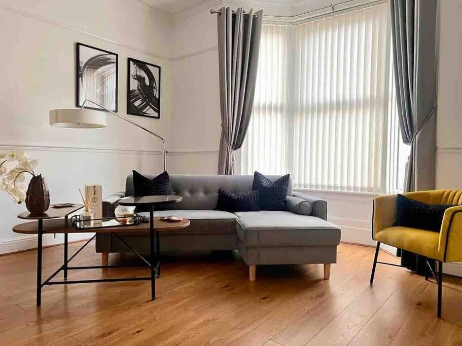 Anfield Home Sleeps 5 Close To Lfc Free Parking 利物浦 外观 照片